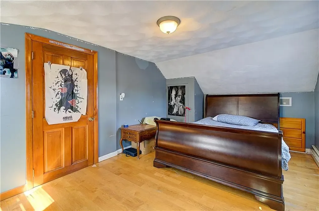 69 Everleth Avenue Warwick RI 02888