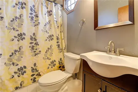 69 Everleth Avenue Warwick RI 02888