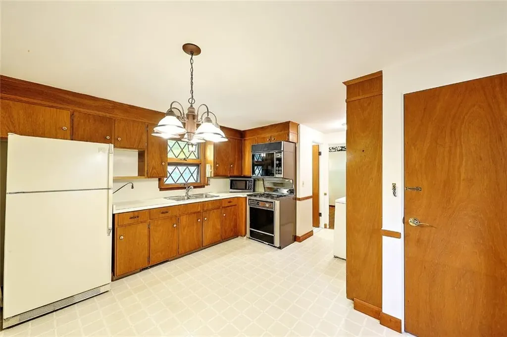 162 Angell Road Cumberland RI 02864