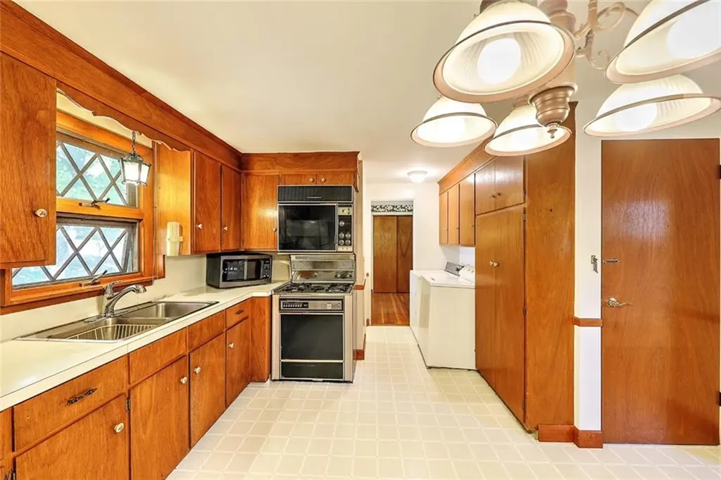 162 Angell Road Cumberland RI 02864
