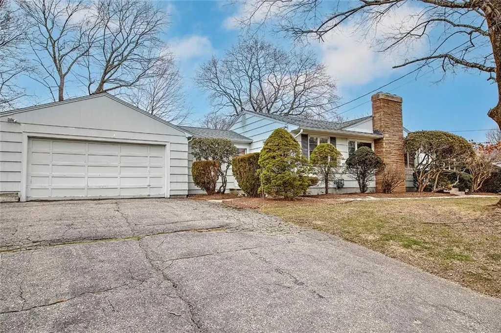 162 Angell Road Cumberland RI 02864