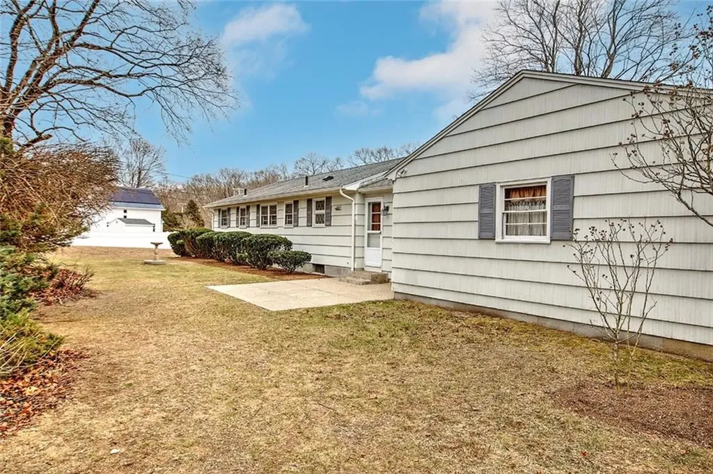 162 Angell Road Cumberland RI 02864