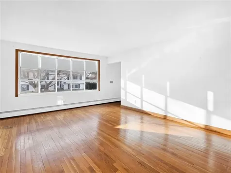 63 Villa Avenue North Providence RI 02904