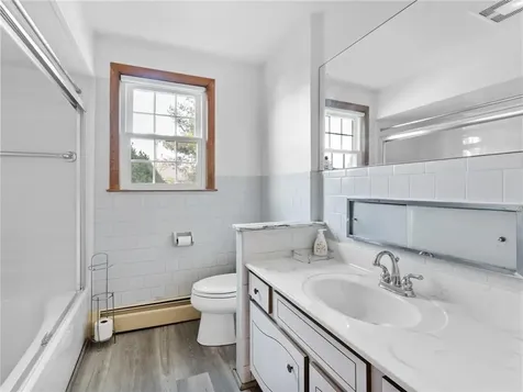 63 Villa Avenue North Providence RI 02904