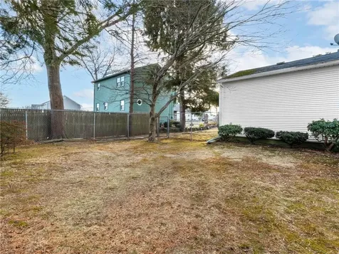 63 Villa Avenue North Providence RI 02904