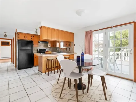 63 Villa Avenue North Providence RI 02904