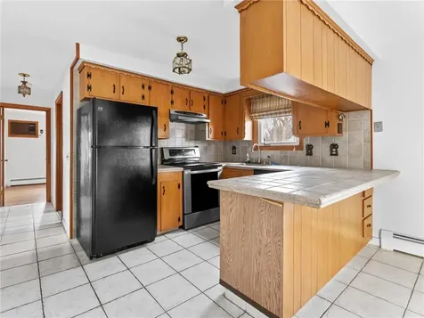 63 Villa Avenue North Providence RI 02904