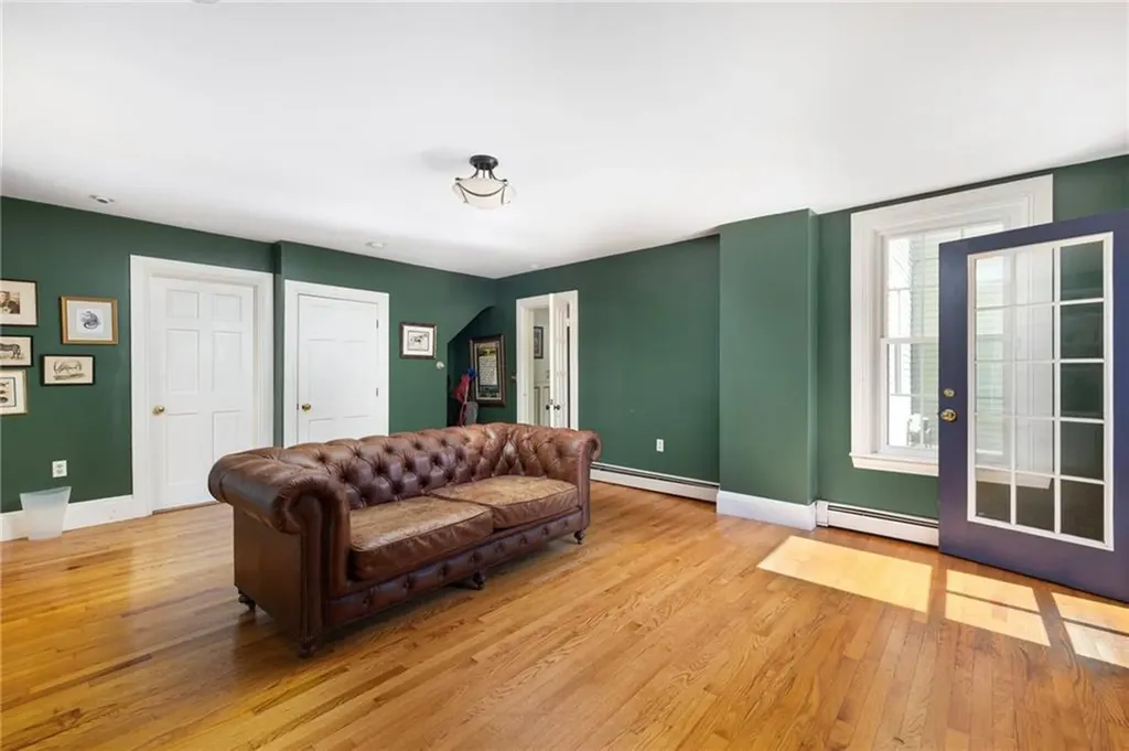 35 Westford Avenue Warwick RI 02889