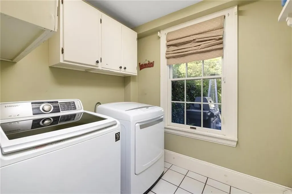 35 Westford Avenue Warwick RI 02889