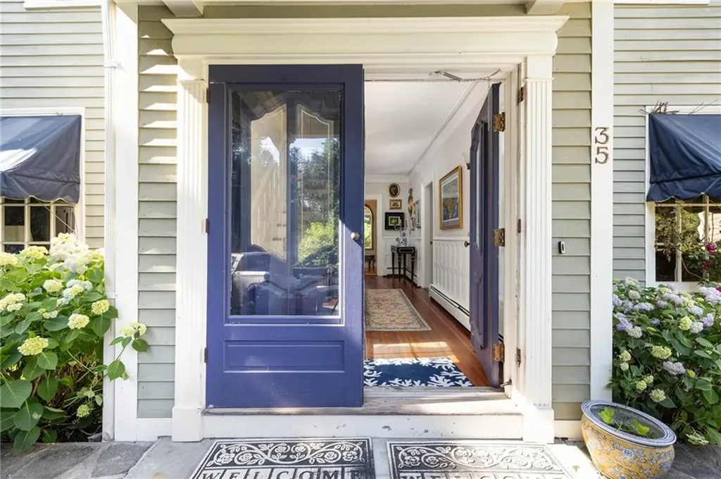 35 Westford Avenue Warwick RI 02889