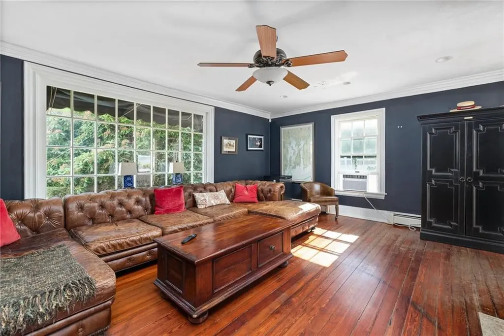 35 Westford Avenue Warwick RI 02889