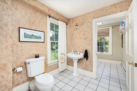 35 Westford Avenue Warwick RI 02889