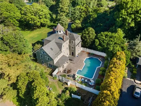 35 Westford Avenue Warwick RI 02889