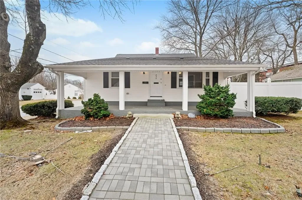 236 Smithfield Road North Providence RI 02904