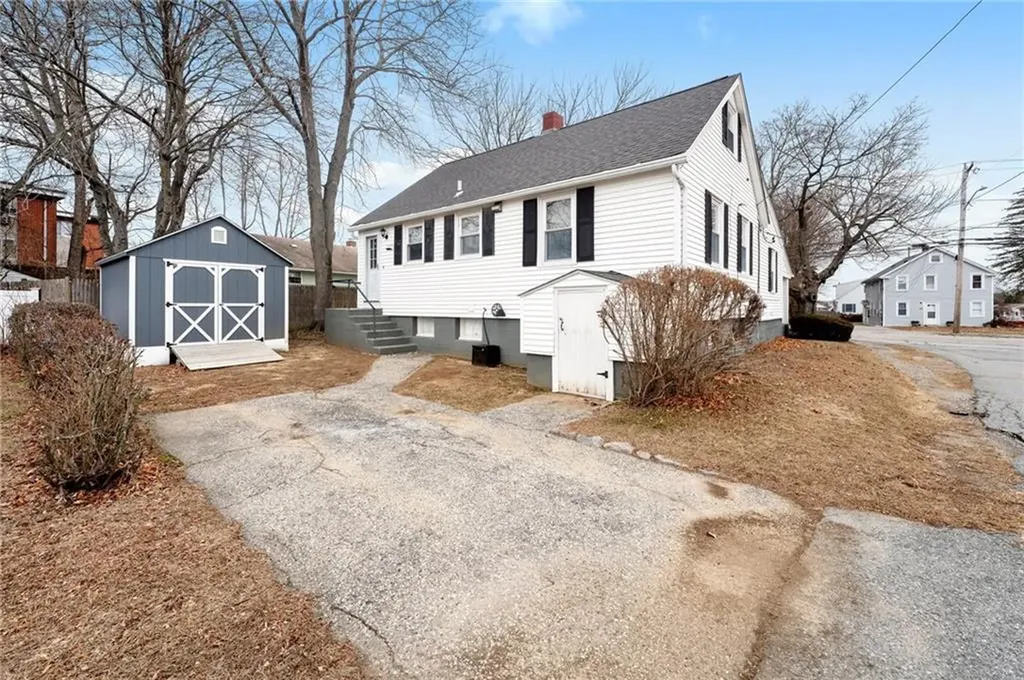 236 Smithfield Road North Providence RI 02904