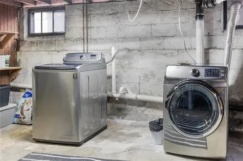 56 Peckham Avenue North Providence RI 02908