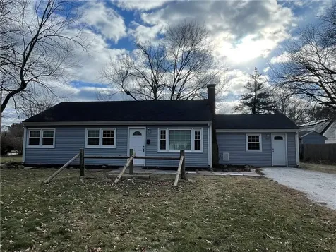 22 Sherwood Lane Barrington RI 02806