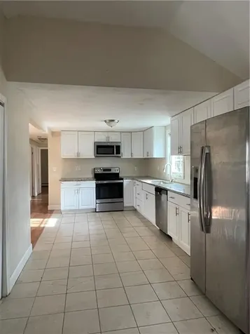 22 Sherwood Lane Barrington RI 02806