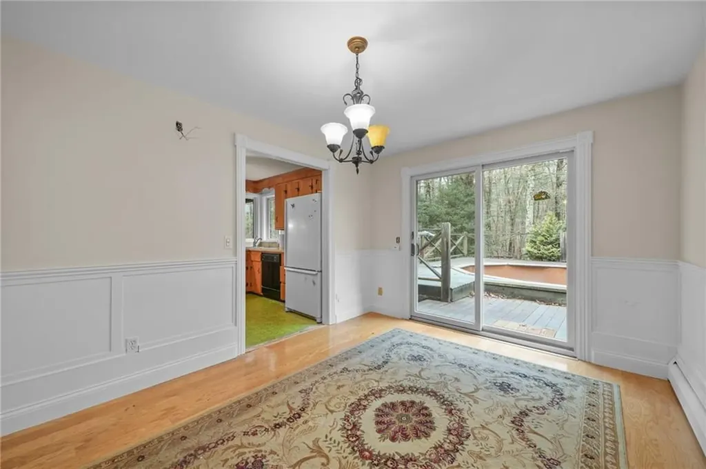 30 Sheffield Hill Road Exeter RI 02822