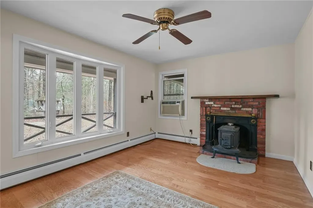 30 Sheffield Hill Road Exeter RI 02822