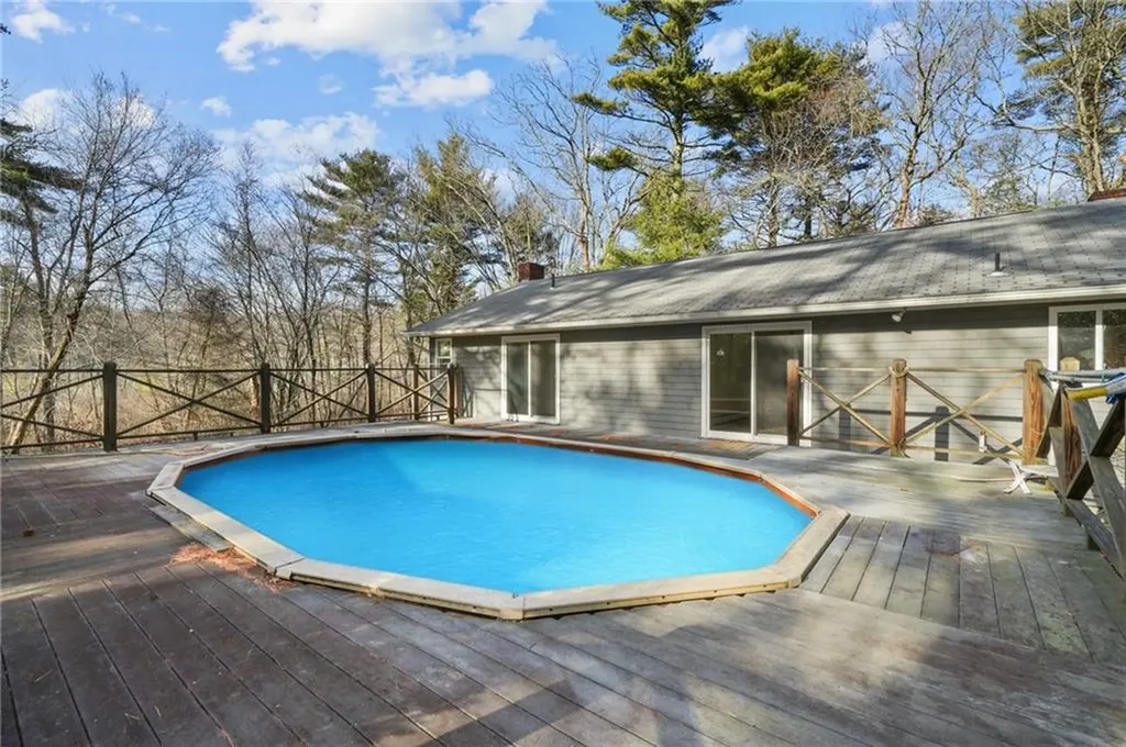 30 Sheffield Hill Road Exeter RI 02822