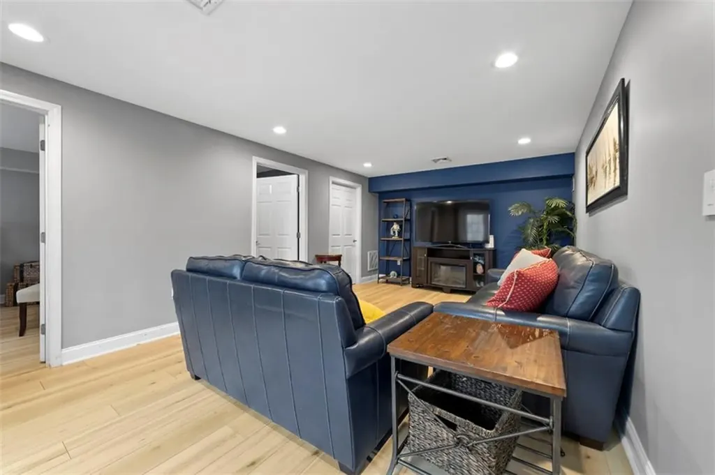 70 Turner Street Warwick RI 02886