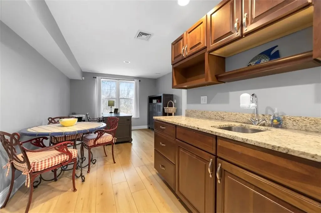 70 Turner Street Warwick RI 02886