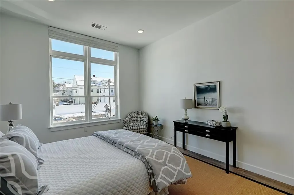 29 Burgess Parkway East Providence RI 02914