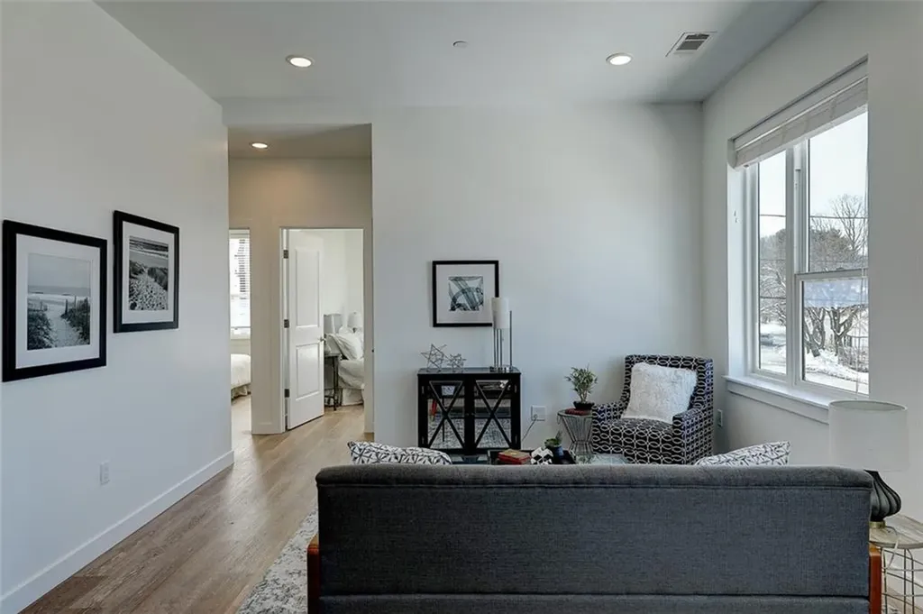 29 Burgess Parkway East Providence RI 02914