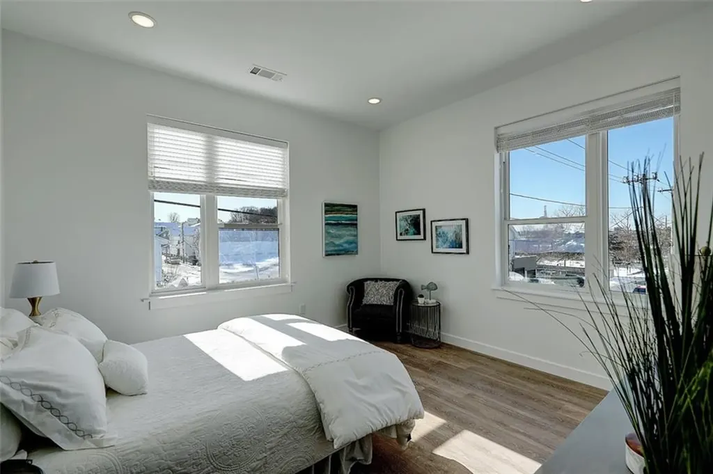 29 Burgess Parkway East Providence RI 02914