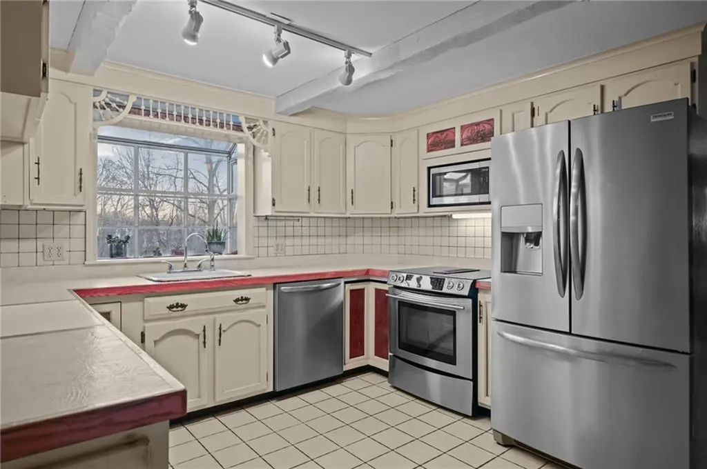 51 Countryside Drive Cumberland RI 02864