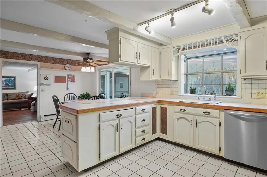 51 Countryside Drive Cumberland RI 02864