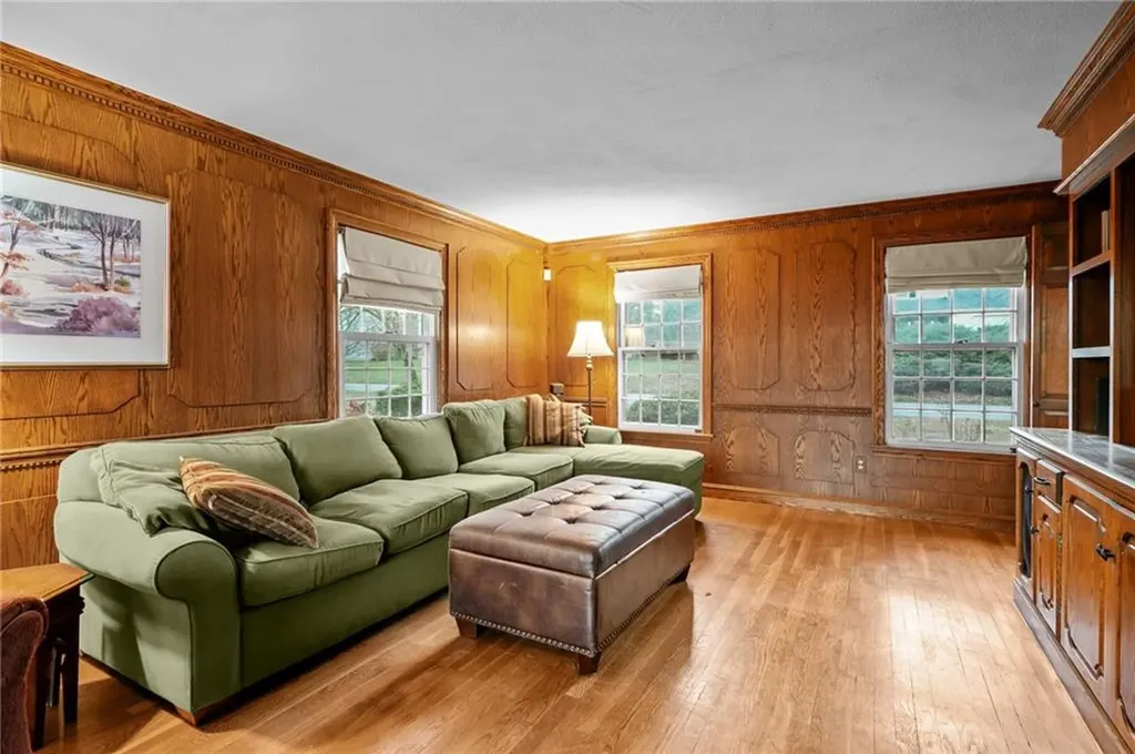 51 Countryside Drive Cumberland RI 02864
