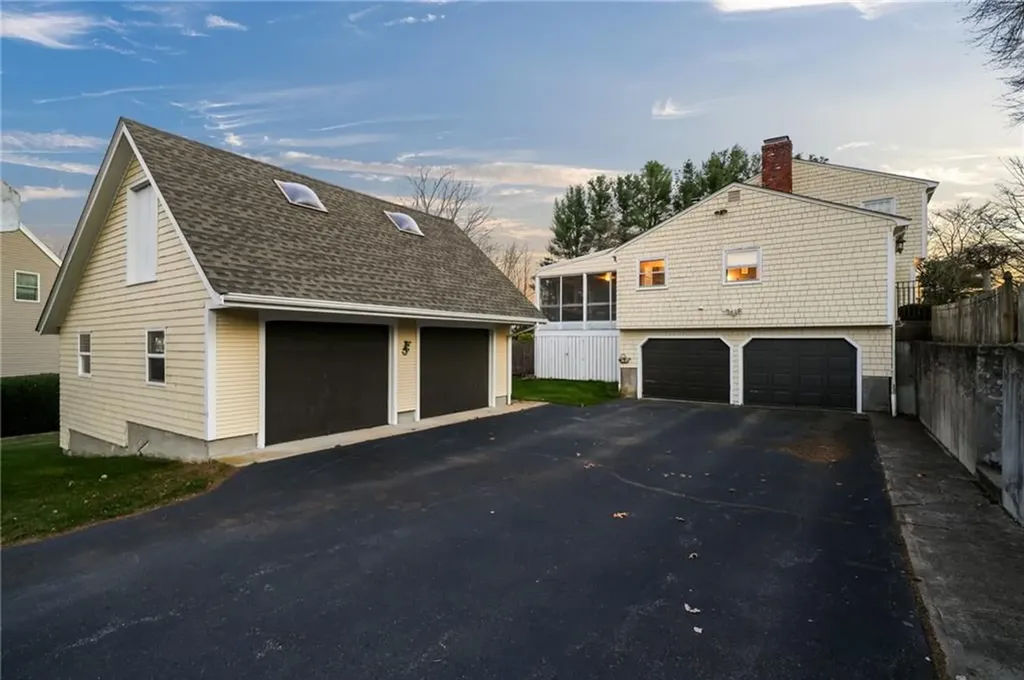 51 Countryside Drive Cumberland RI 02864