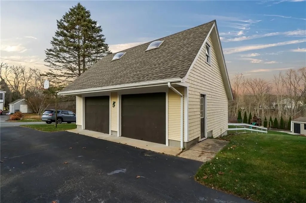 51 Countryside Drive Cumberland RI 02864