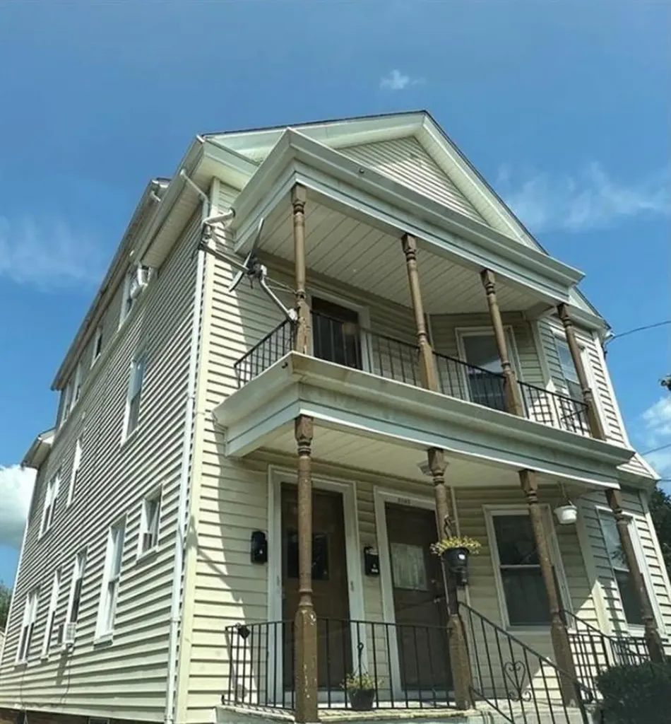 1243 Cranston Street Cranston RI 02920