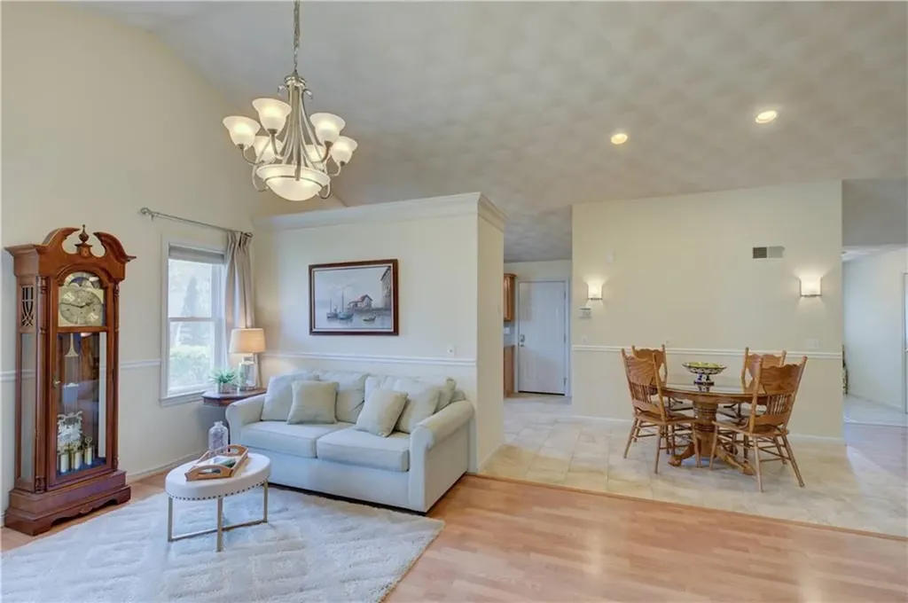 246 Spencer Woods Drive Warwick RI 02818