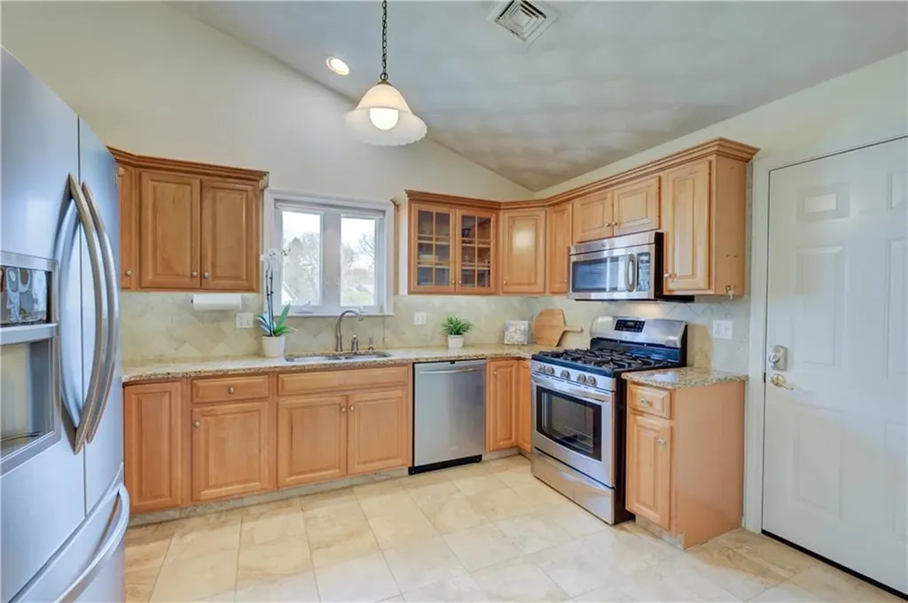 246 Spencer Woods Drive Warwick RI 02818