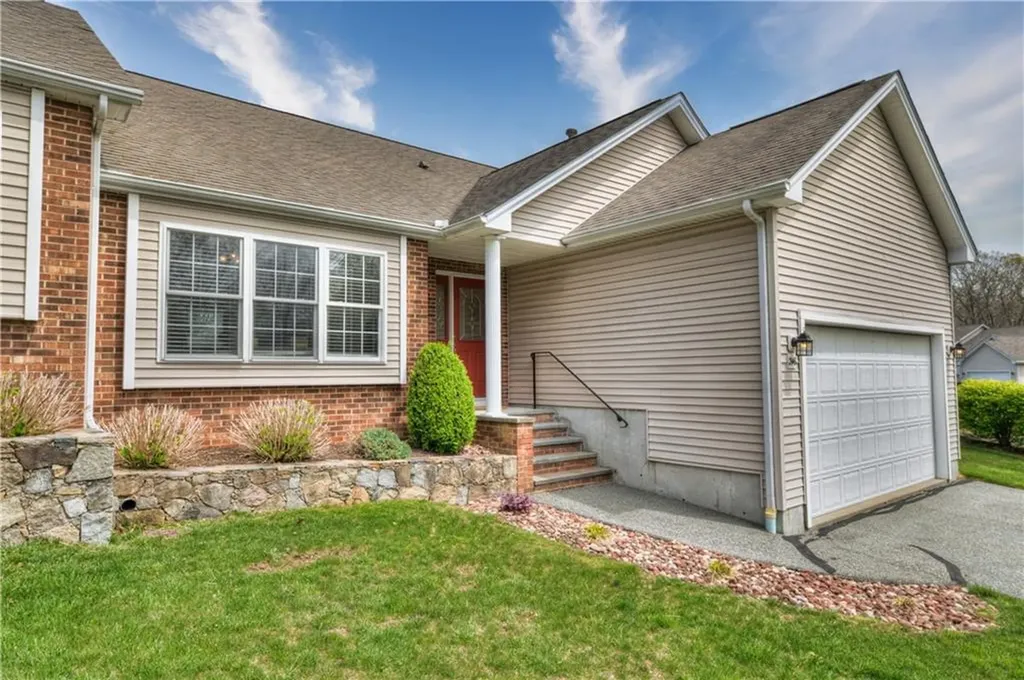 246 Spencer Woods Drive Warwick RI 02818