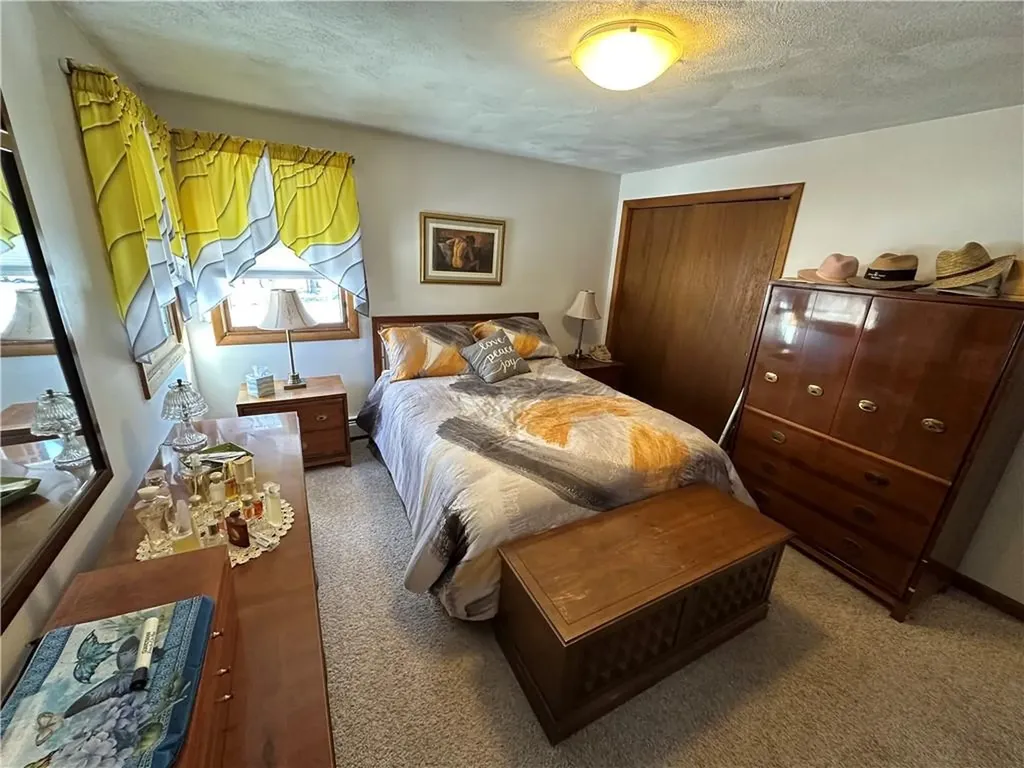 32 Cambio Court Cranston RI 02921