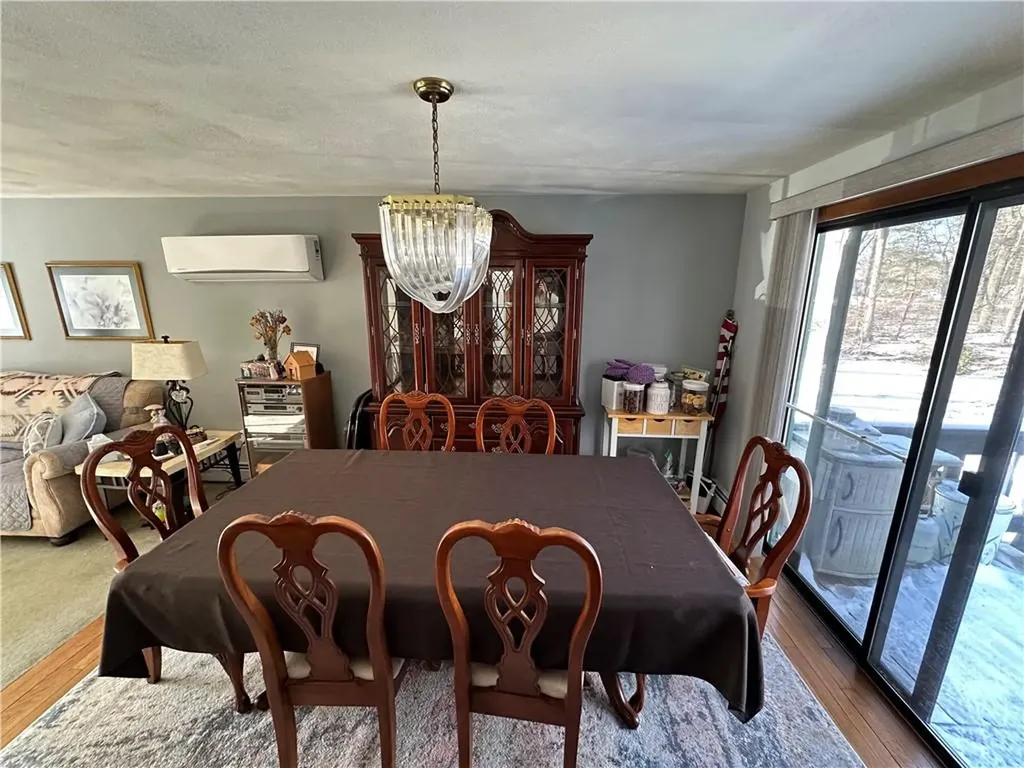 32 Cambio Court Cranston RI 02921
