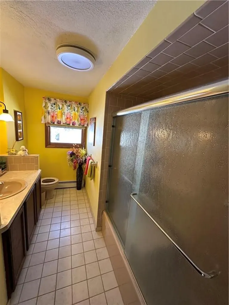 32 Cambio Court Cranston RI 02921