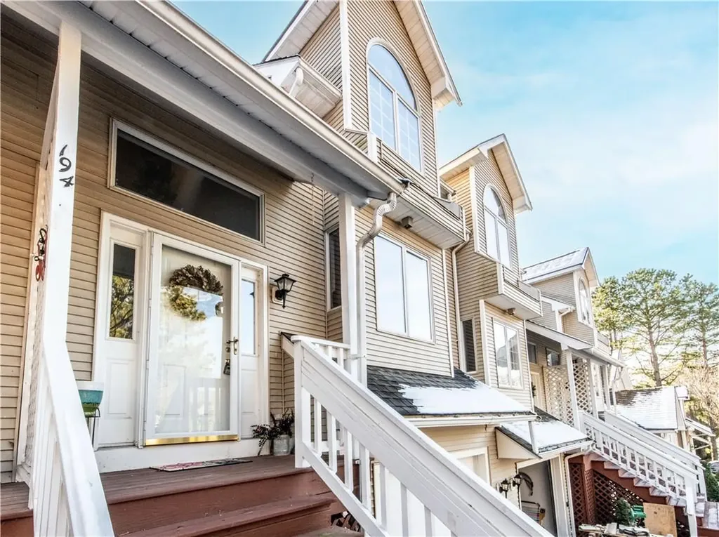 194 River Farms Drive West Warwick RI 02893