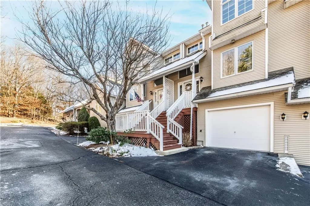 194 River Farms Drive West Warwick RI 02893