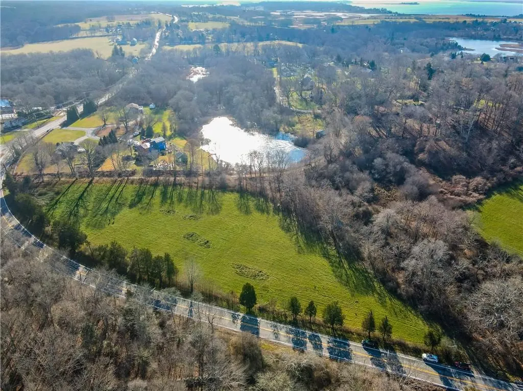 0 Nanaquaket Road Tiverton RI 02878