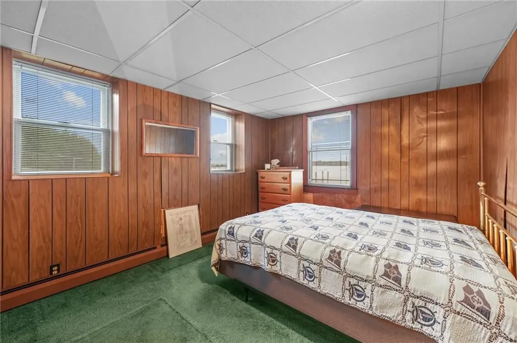 1286 Narragansett Boulevard Cranston RI 02905