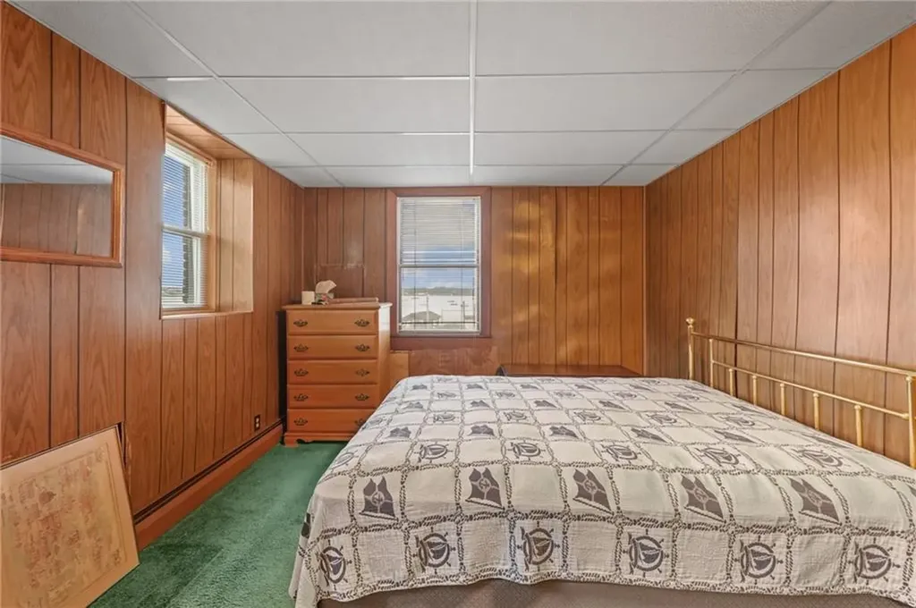 1286 Narragansett Boulevard Cranston RI 02905