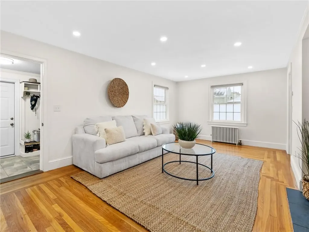 90 Garland Avenue Cranston RI 02910