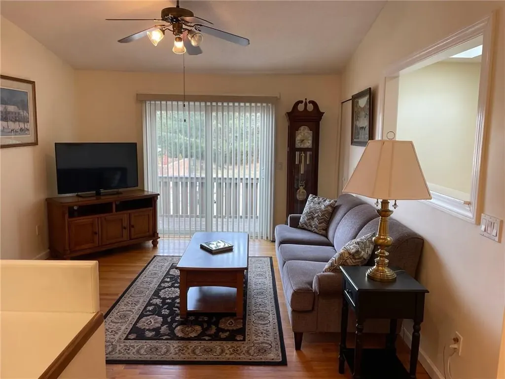 793 Williamsburg Circle Warwick RI 02886