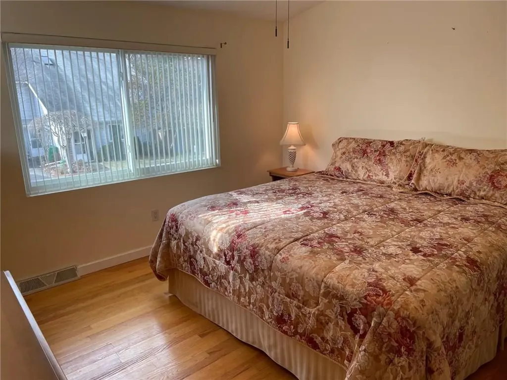 793 Williamsburg Circle Warwick RI 02886